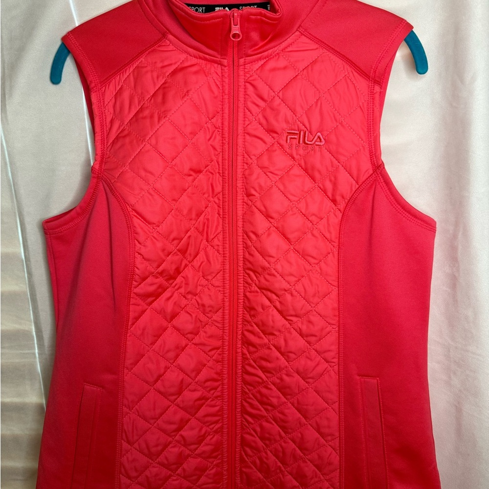 Like new condition. Fila Women's pink Quilted Vest